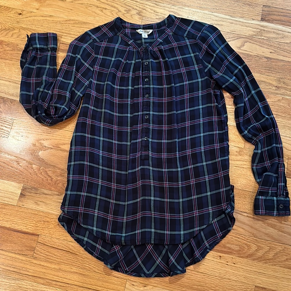 Adorable flannel shirt!!